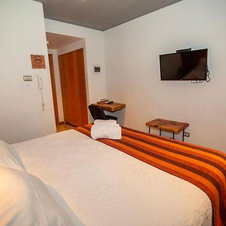 Hotel Cumbres Del Sur Пукон Екстер'єр фото
